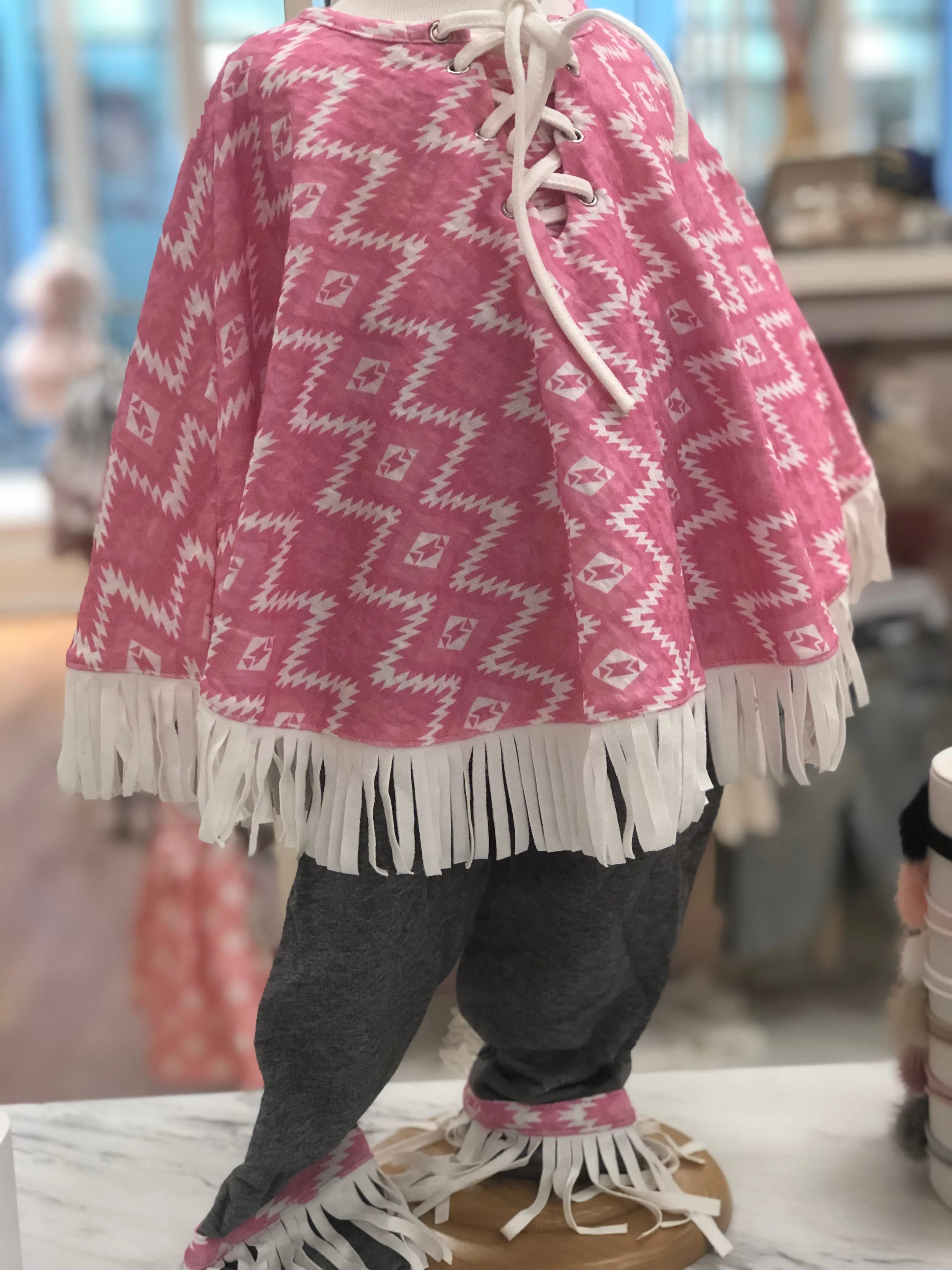 Cach Cach Tribal Heart Poncho Set