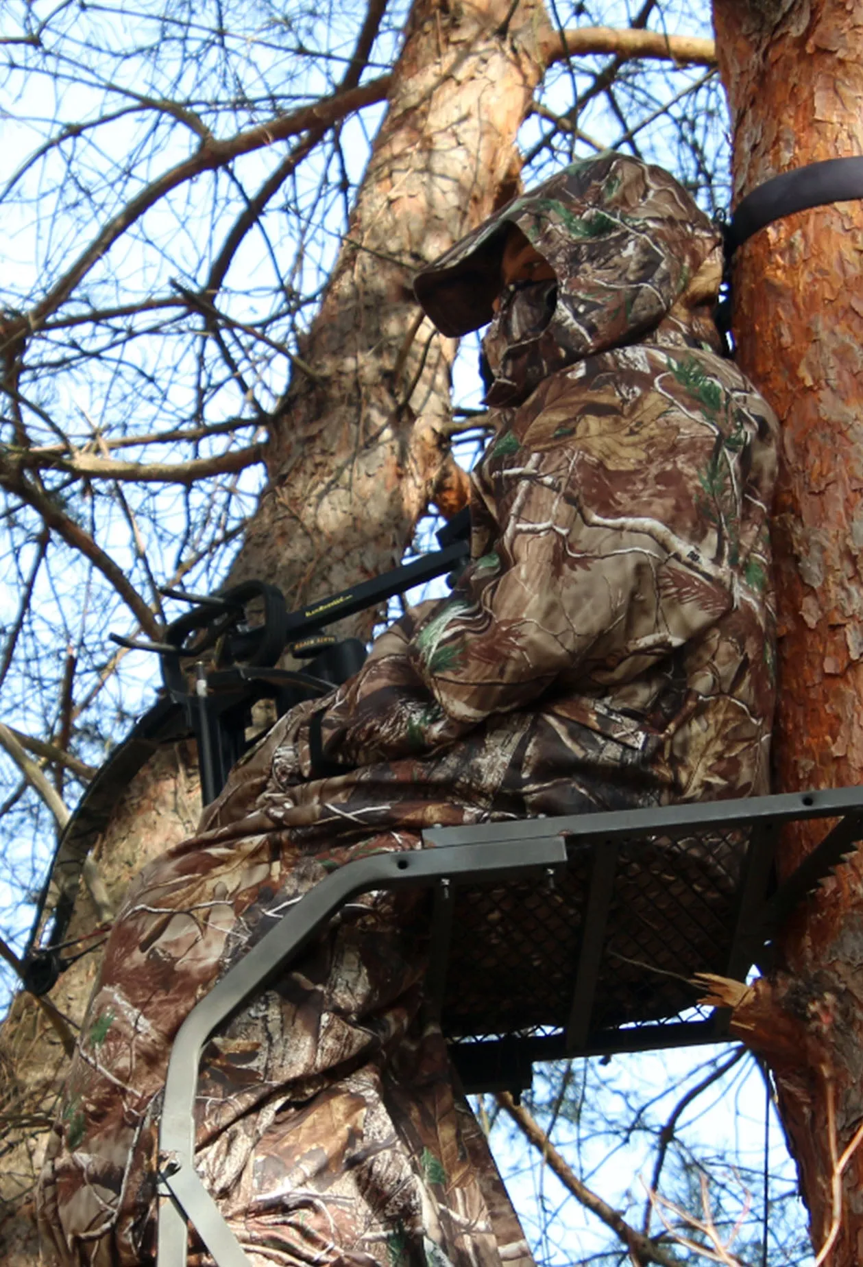 IWOM HeatLoc Lite Insulated Hunting Suit