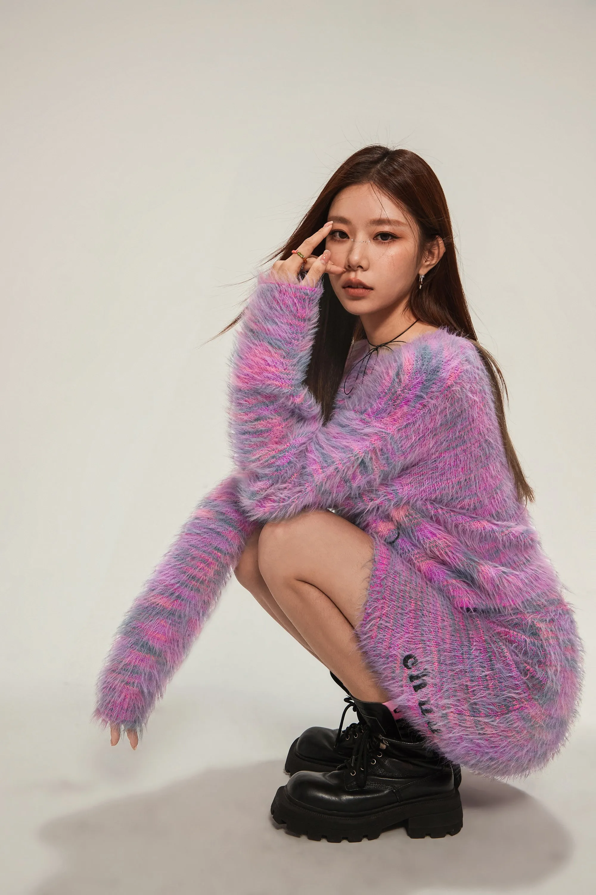 Logo Fuzzy Cherry Crop Knit Sweater