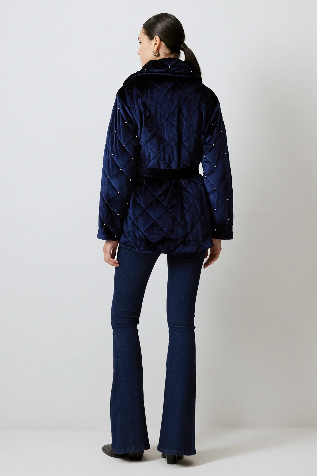 STONE DETAILED QUILTED COAT