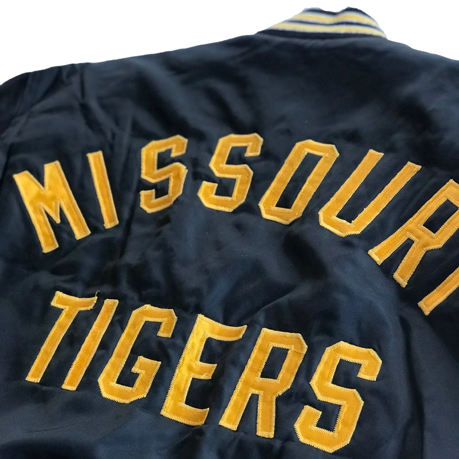 WESTSIDE STOREY VINTAGE | UNIVERSITY OF MISSOURI TIGERS WEST WIND JACKET